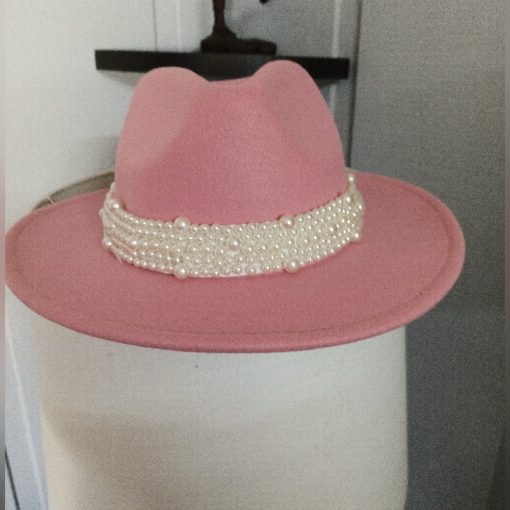 Fedora hat. PINK W/ PEARLS  NWOT